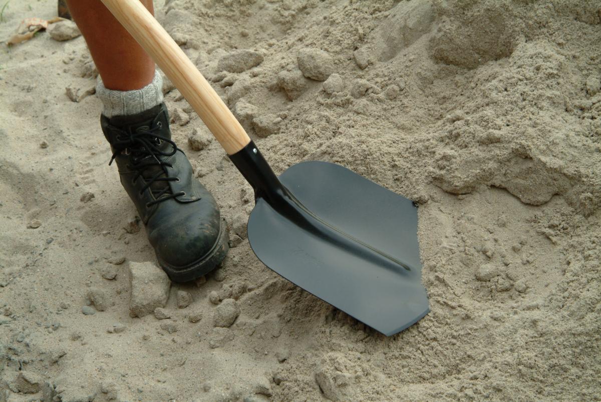 How to choose the right shovel: material, finish and size of the blade |  Polet